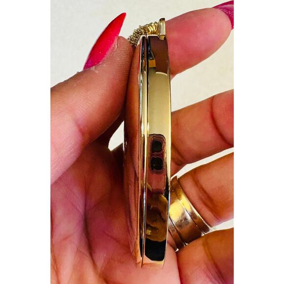 COMPACT MIRROR: j’adore DIOR Golden Tone w/Matching 3 Link Chain Wristlet, NWOT - Picture 13 of 16